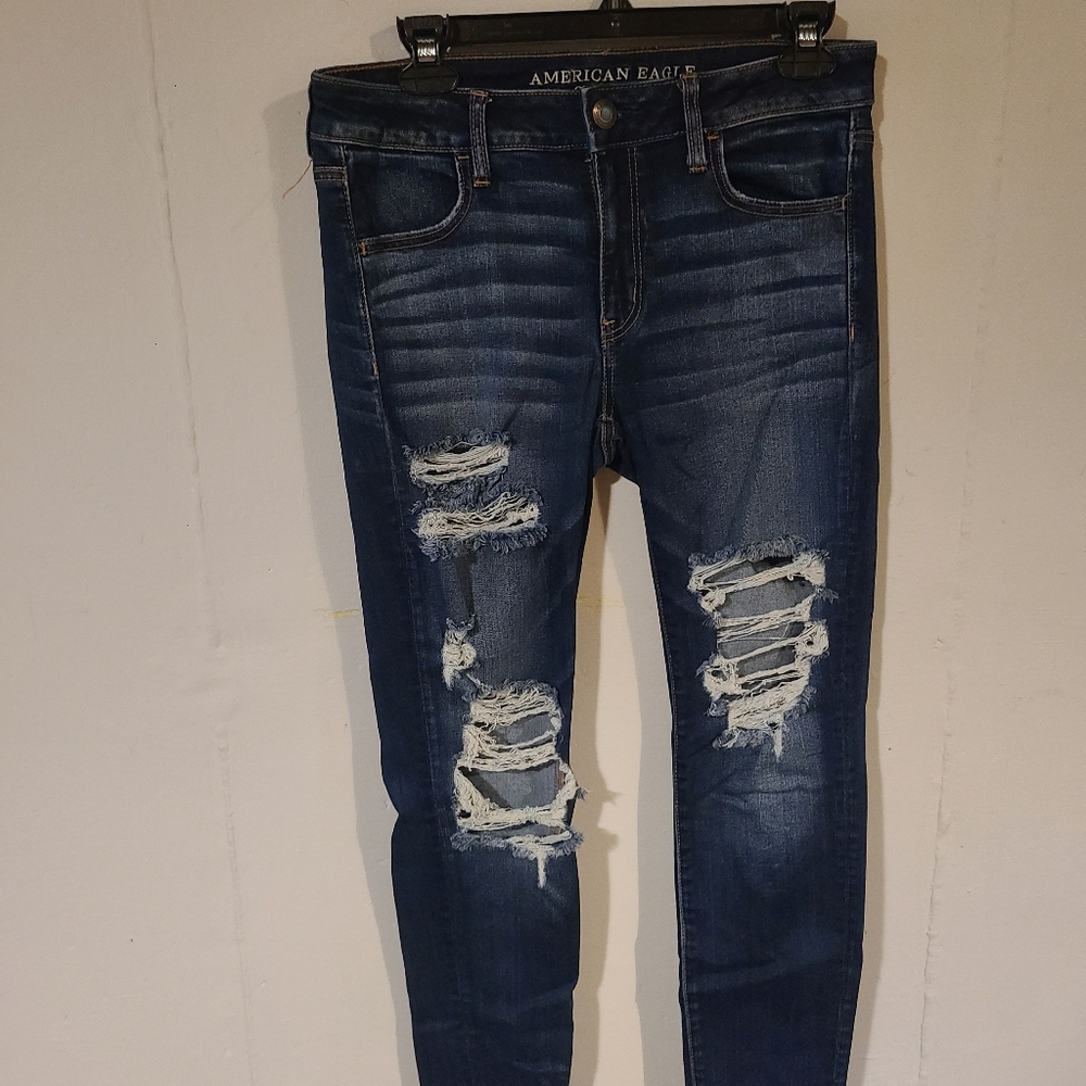 American Eagle Outfitters Women's Distressed Blue Jeans